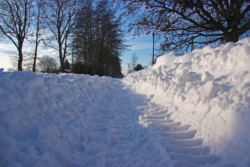 snow 567705 1920 1024x683 - Winterdienst planen: Wie Sie Schäden und Risiken vermeiden